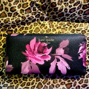 Kate Spade Wallet ♠️